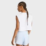 ADIDAS Run Ess TK W ΛΕΥΚΟ ΓΥΝΑΙΚΕΙΟ ΑΜΑΝΙΚΟ ΜΠΛΟΥΖΑΚΙ ΜΕ ΦΑΡΔΙΑ ΕΦΑΡΜΟΓΗ - Image 3