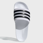 ADIDAS ADILETTE SHOWER ΛΕΥΚΗ ΤΡΙΡΙΓΗ ΣΑΓΙΟΝΑΡΑ ΦΑΣΑ ΜΕ ΤΕΧΝΟΛΟΓΙΑ CLOUDFOAM - Image 2